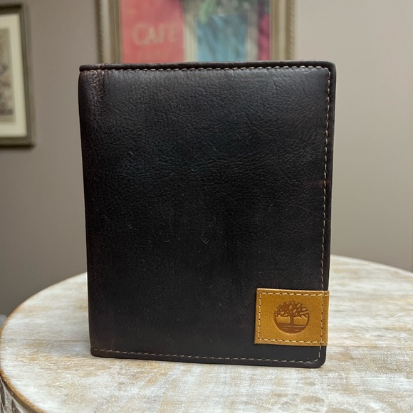 Timberland Dark Brown Leather Passport Holder - Picture 1 of 11